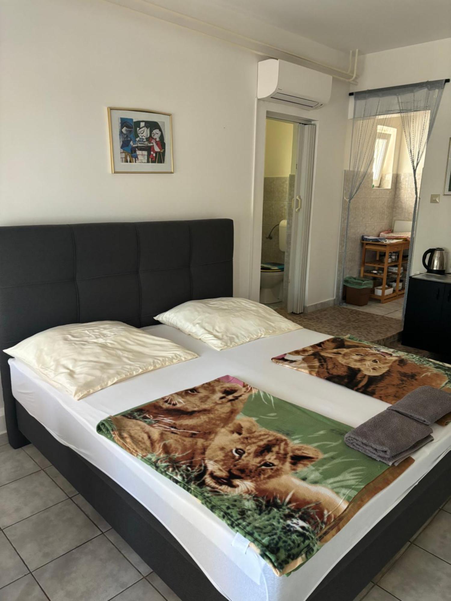 Villa Julian & Juliana Krk Town Rum bild